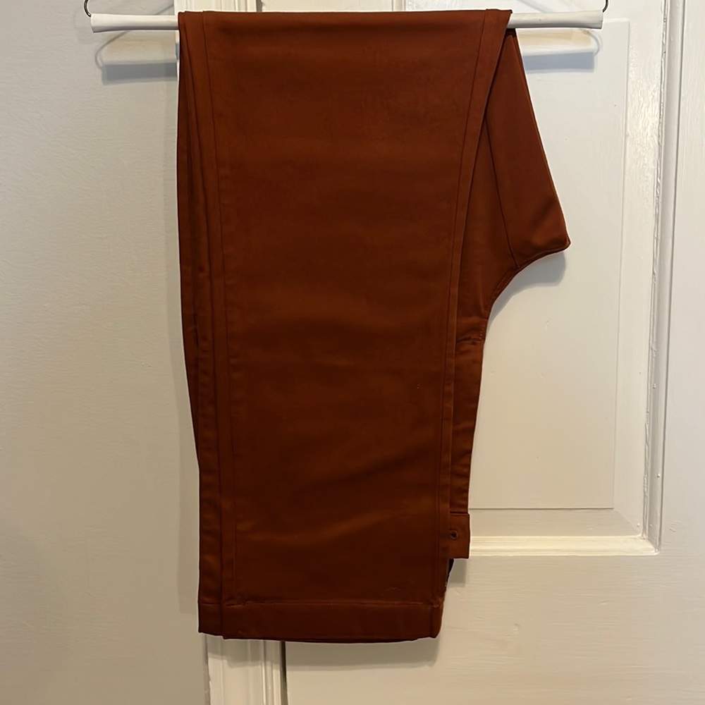 Rust slim fit chinos